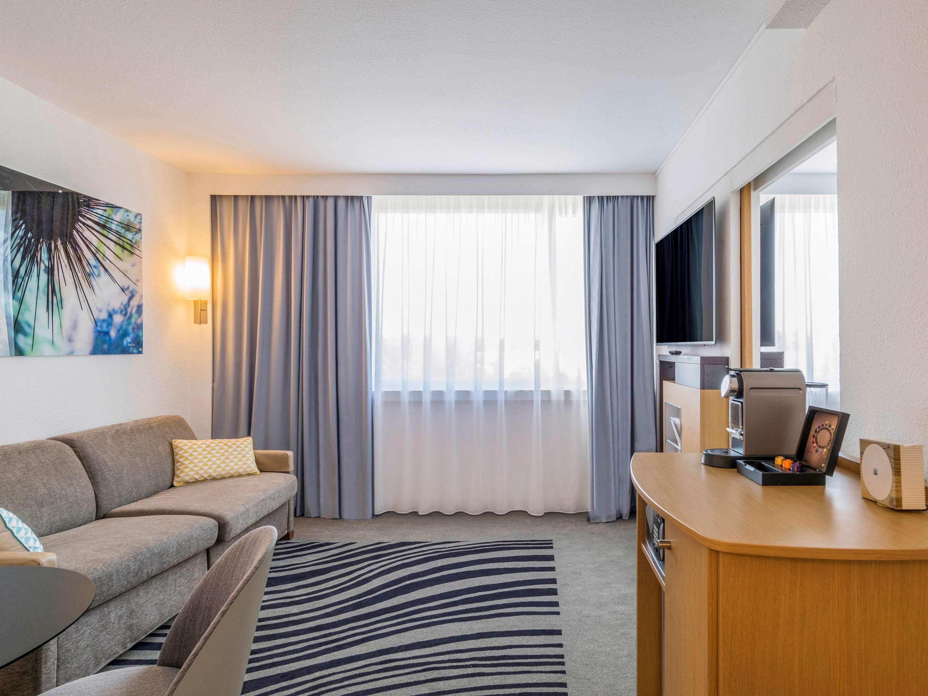 Novotel Paris Le