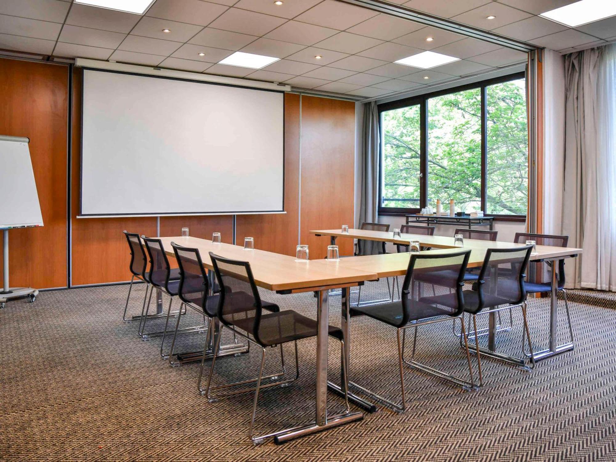 Novotel Paris Le